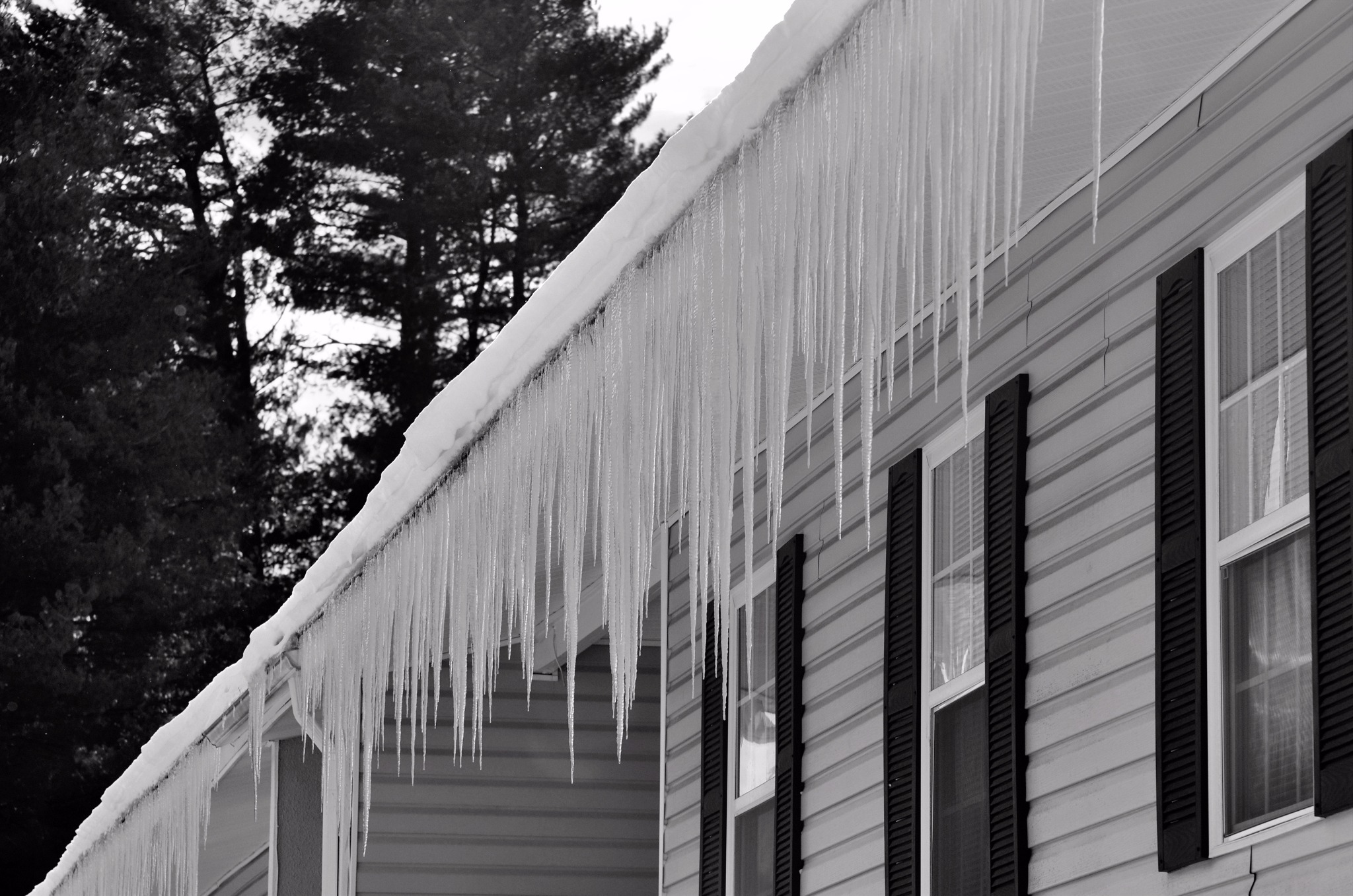 Don't to the experts at Evergreen Home Performance about preventing ice dam damage to your Maine home.