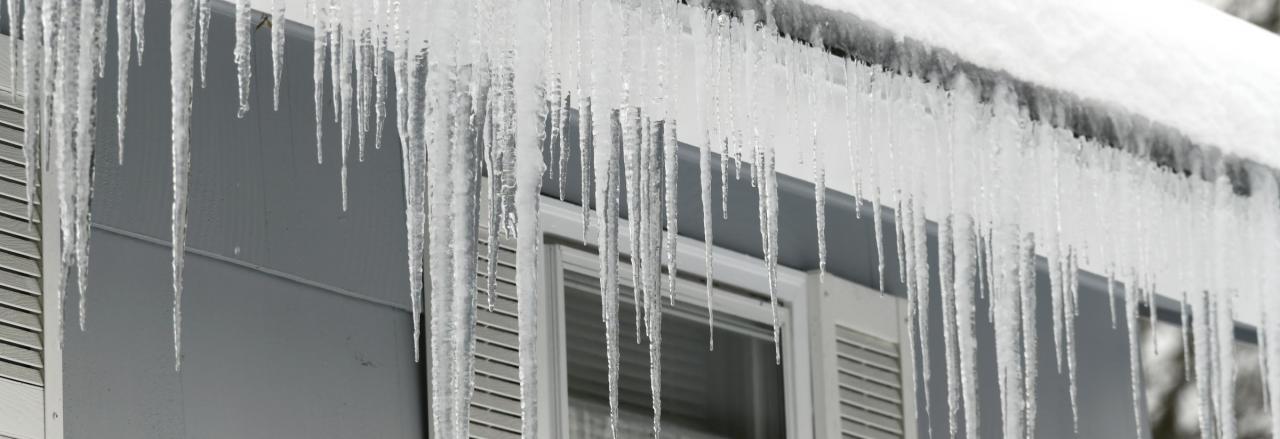 Ice Dam Winter Roof in Maine