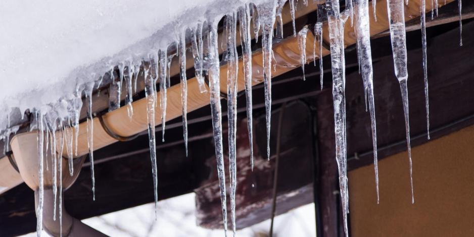 How Ice Dams Cause Damage to Your Home blog header image 