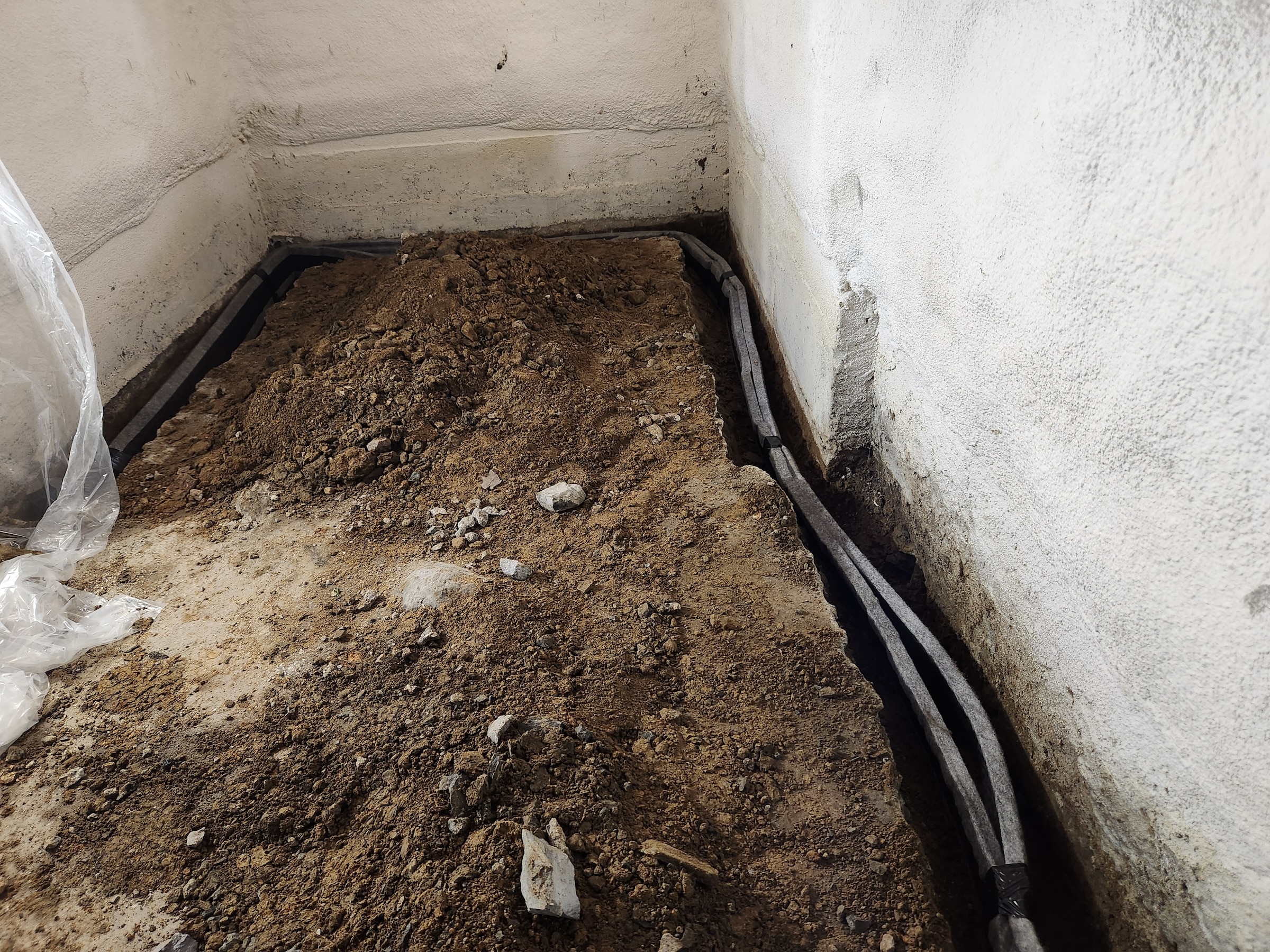 Crawl Space With Exposed Soil