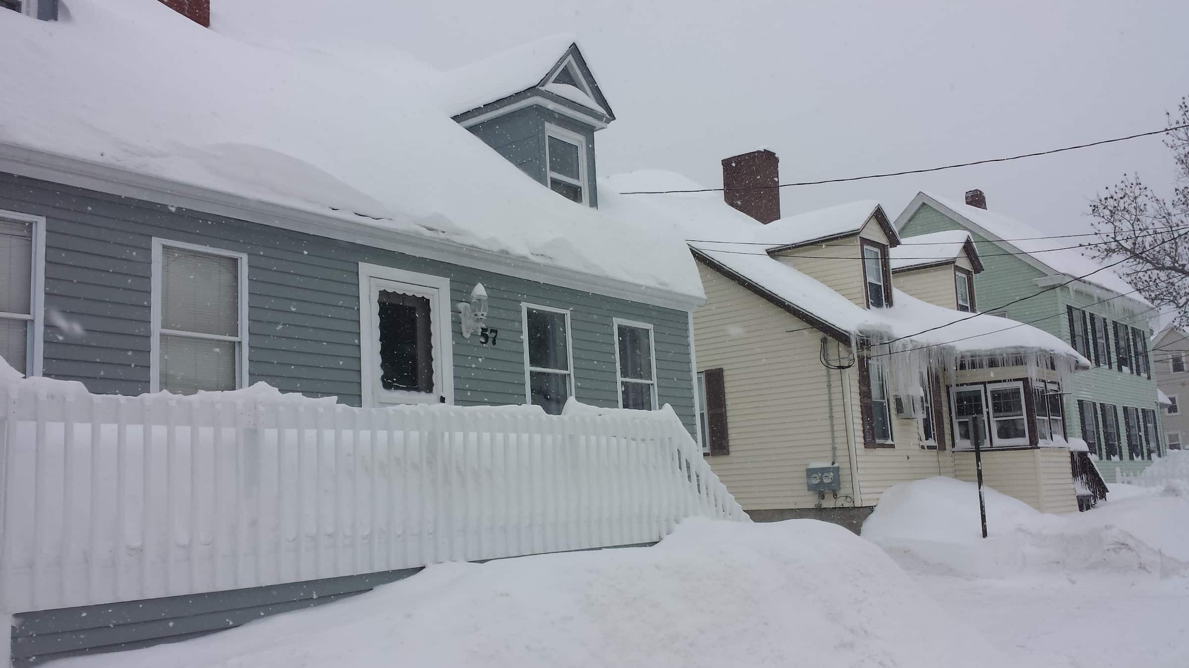 House in the snow with no air leaks